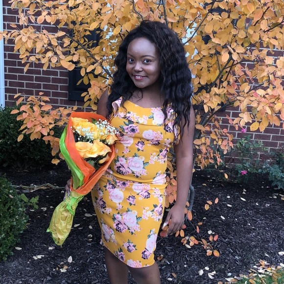 Yellow floral dress🌸 - Picture 3 of 4